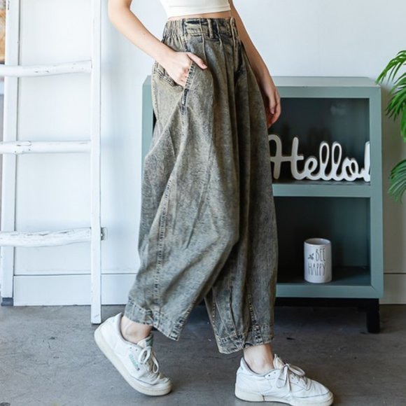 Oli & Hali Mineral Wash Cotton Dark Denim Cropped Baggy Relaxed Fit Jeans - Picture 3 of 9